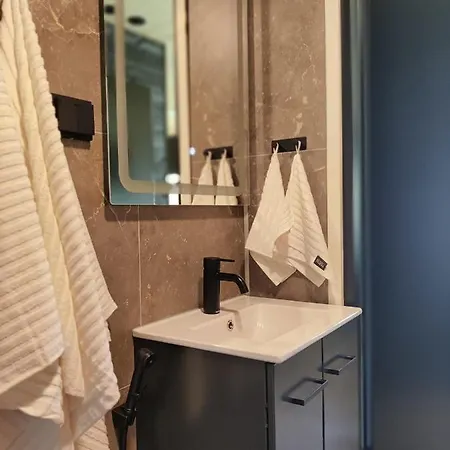 Apartment Omabox - - Oma Huoneisto Saunalla